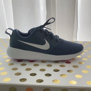 Nike Sz 8.5 Golf Shoes